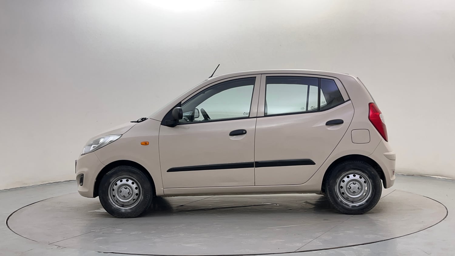 Used 2014 Hyundai i10 Magna 1.1 iRDE2 Petrol Manual exterior LEFT SIDE VIEW
