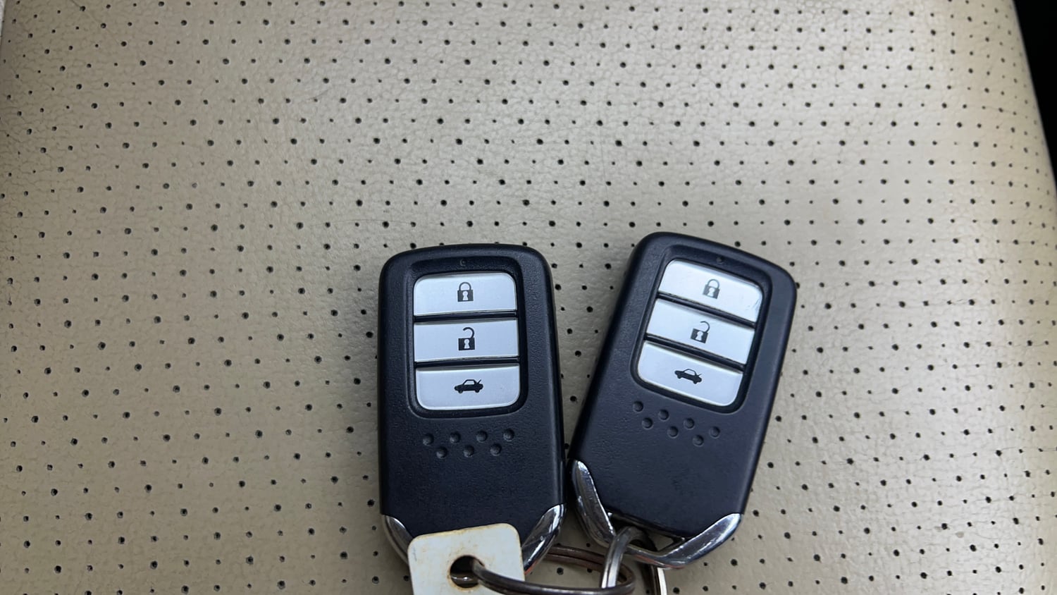 Used 2016 Honda City VX CVT Petrol Automatic extra CAR KEY VIEW