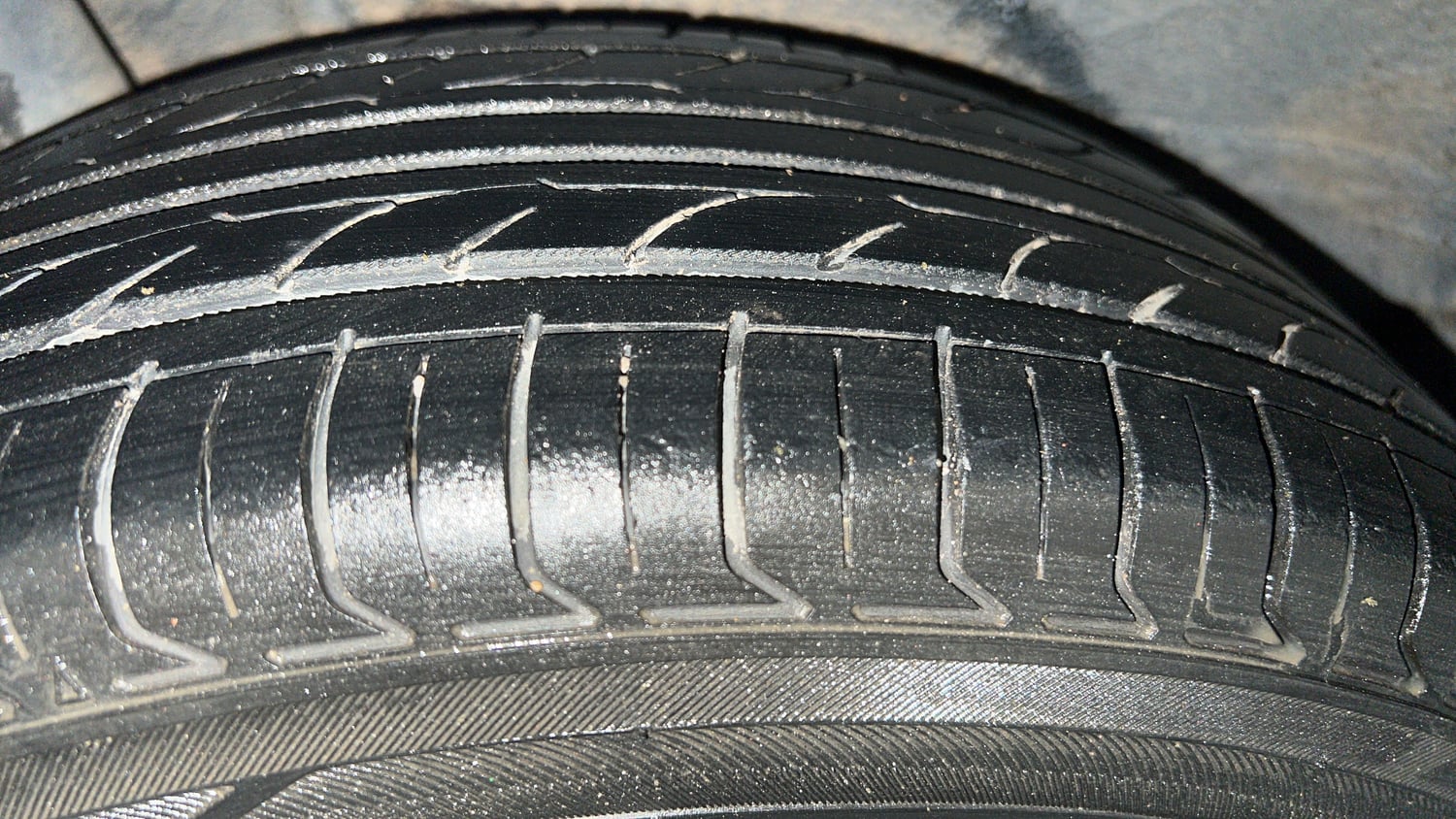 Used 2019 Maruti Suzuki Ignis Alpha 1.2 MT Petrol Manual tyres RIGHT REAR TYRE TREAD VIEW