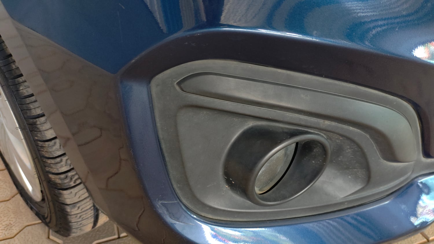 Used 2016 Maruti Suzuki Ertiga VXI Petrol Manual dents MINOR SCRATCH