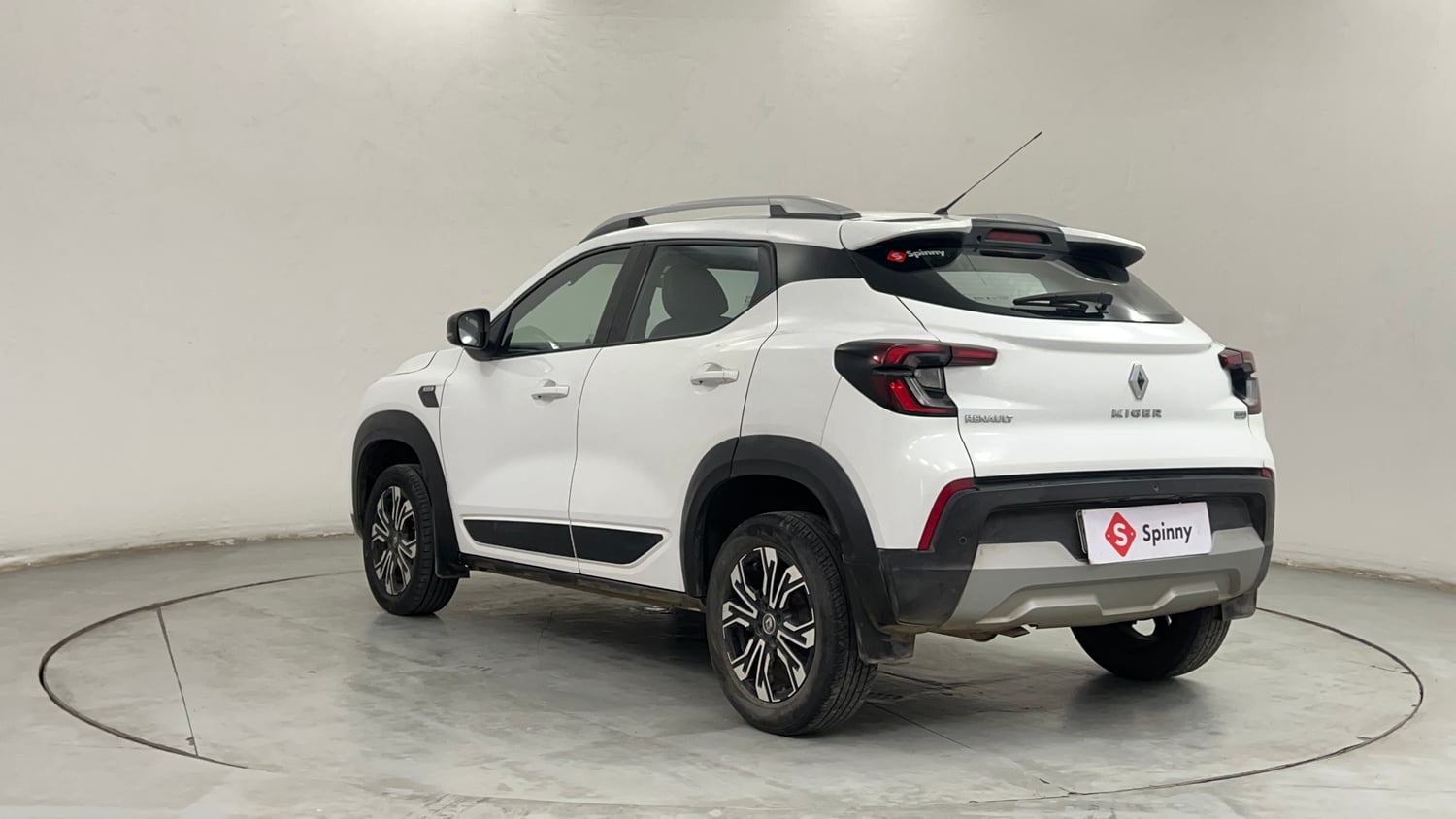 Used 2021 Renault Kiger RXZ AMT Petrol Automatic exterior LEFT REAR CORNER VIEW