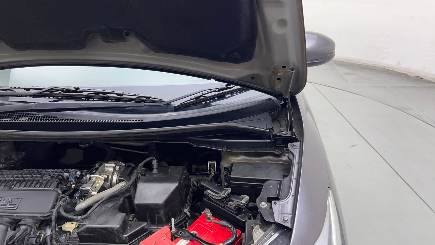 Used 2018 Honda Jazz V CVT Petrol Petrol Automatic engine ENGINE LEFT SIDE HINGE & APRON VIEW