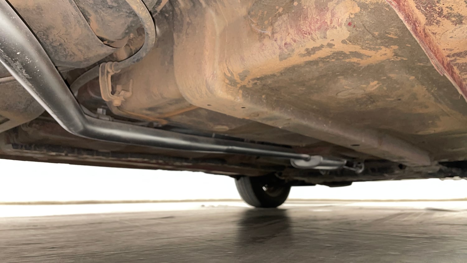 Used 2017 Hyundai Grand i10 Sportz (O) AT 1.2 Kappa VTVT Petrol Automatic extra REAR RIGHT UNDERBODY VIEW