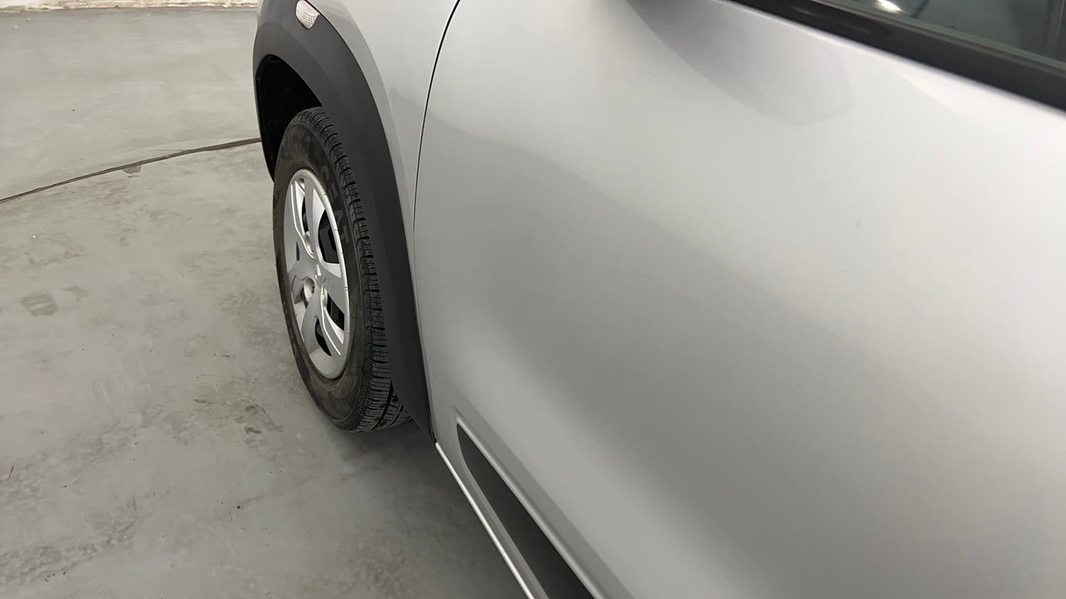 Used 2018 Renault Kwid RXT Petrol Manual dents MINOR SCRATCH