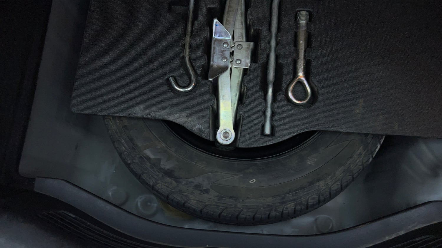 Used 2018 Honda Jazz V CVT Petrol Petrol Automatic tyres SPARE TYRE VIEW
