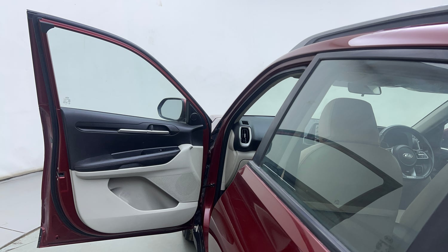 Used 2021 Kia Sonet HTX 1.5 Diesel Manual interior LEFT FRONT DOOR OPEN VIEW