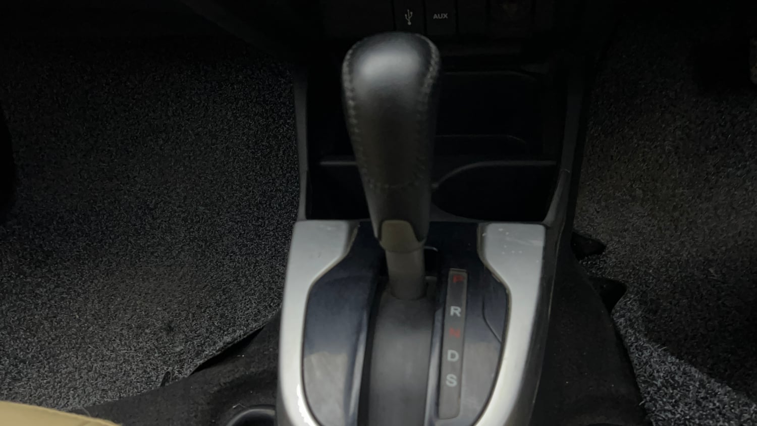 Used 2018 Honda Jazz V CVT Petrol Petrol Automatic interior GEAR  KNOB VIEW