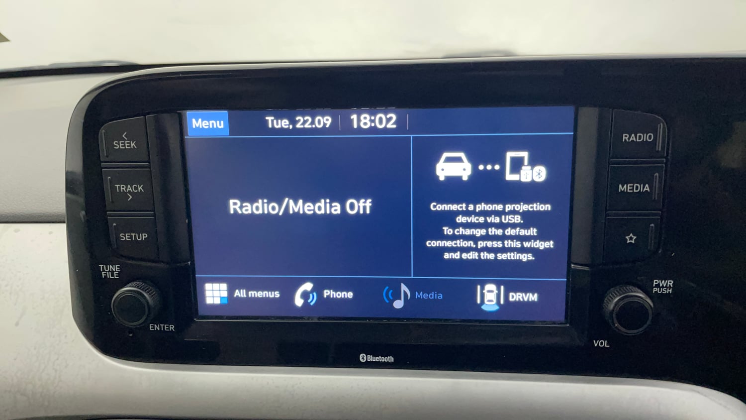 Used 2020 Hyundai Grand i10 Nios Sportz 1.2 Kappa VTVT Petrol Manual top_features Integrated (in-dash) music system