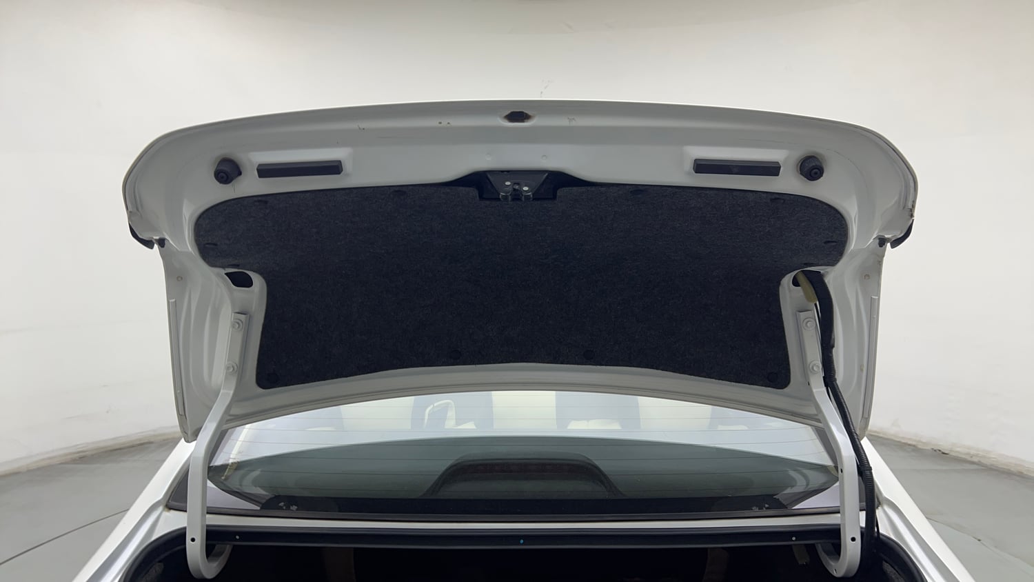 Used 2022 Honda City V Petrol Petrol Manual interior DICKY DOOR OPEN VIEW