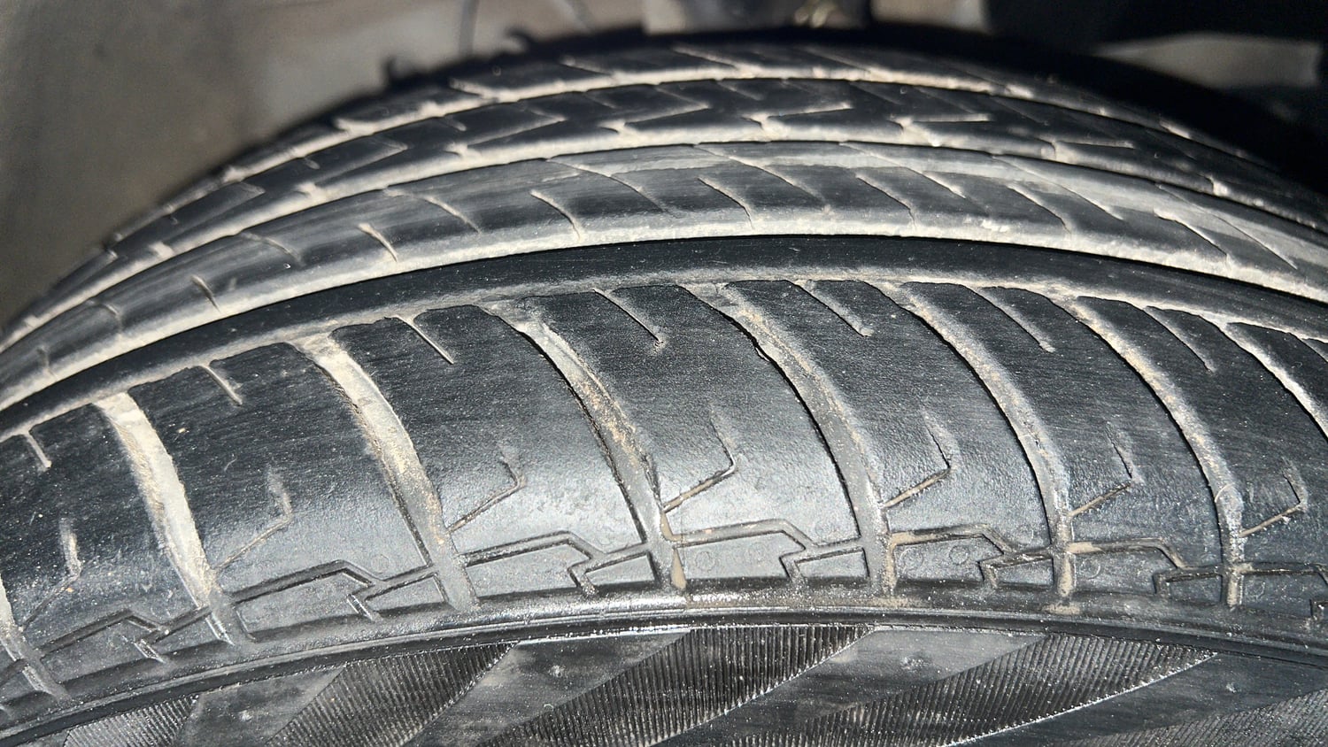 Used 2018 Honda Jazz V CVT Petrol Petrol Automatic tyres RIGHT FRONT TYRE TREAD VIEW