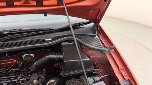 Used 2014 Volkswagen Polo Highline1.2L (P) Petrol Manual engine ENGINE LEFT SIDE HINGE & APRON VIEW