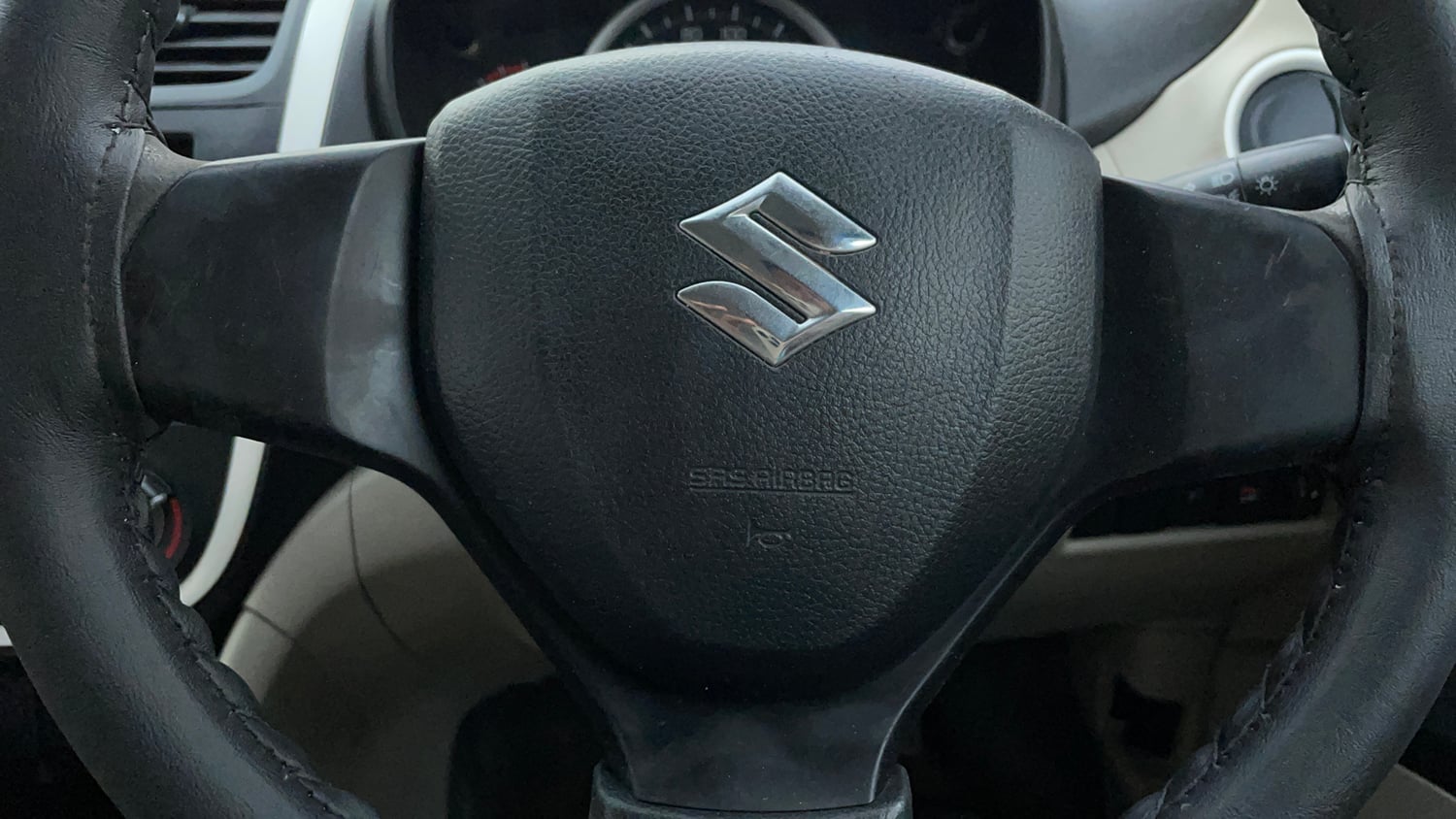 Used 2020 Maruti Suzuki Celerio VXi AMT Petrol Automatic top_features Airbags