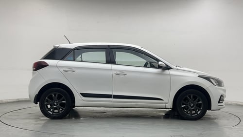 Used 2020 Hyundai Elite i20 Sportz Plus 1.2 Petrol Manual exterior RIGHT SIDE VIEW