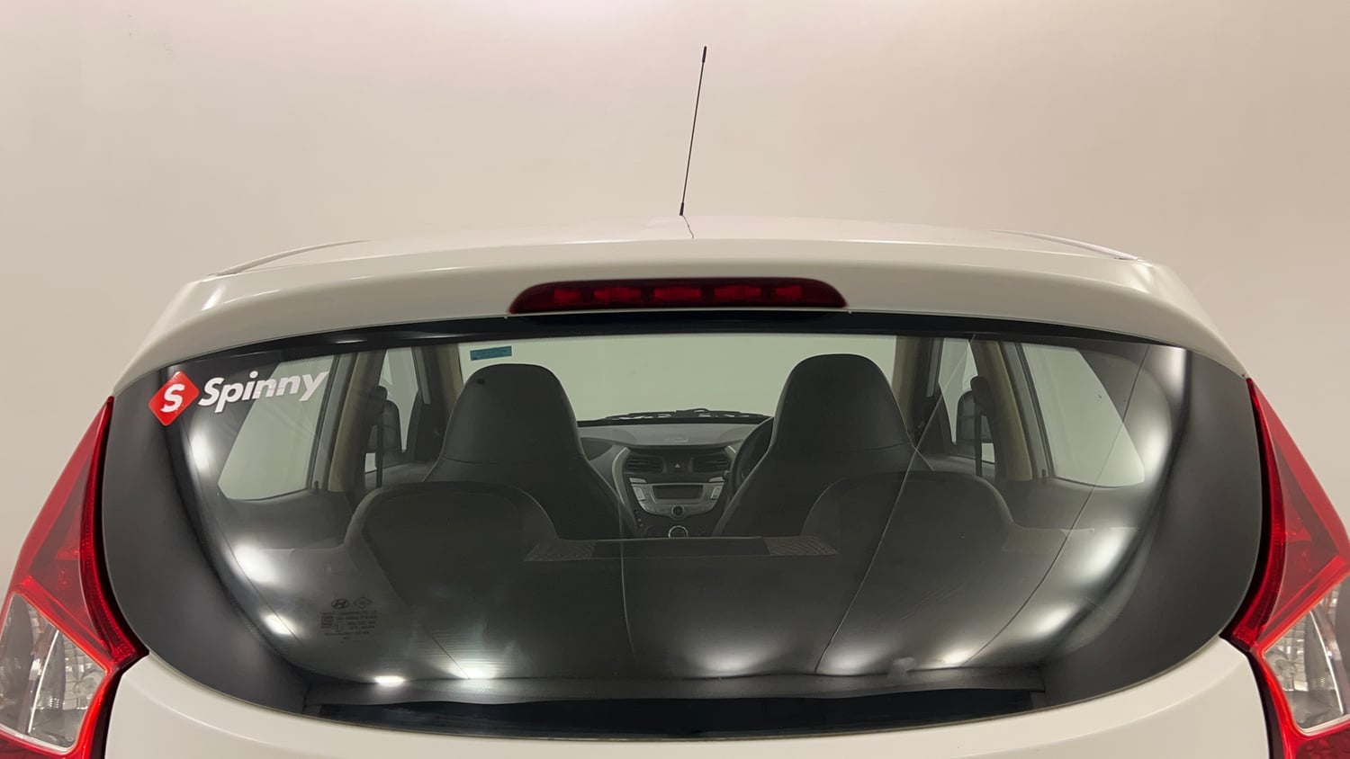 Used 2017 Hyundai Eon Magna + Petrol Manual exterior BACK WINDSHIELD VIEW