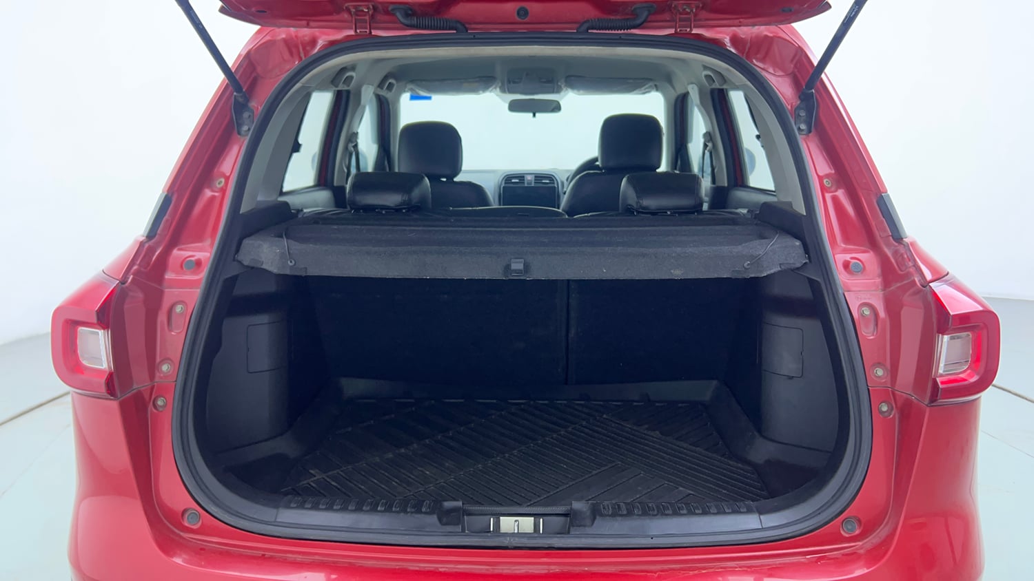 Used 2021 Maruti Suzuki Vitara Brezza ZXi AT SHVS Petrol Automatic interior DICKY INSIDE VIEW