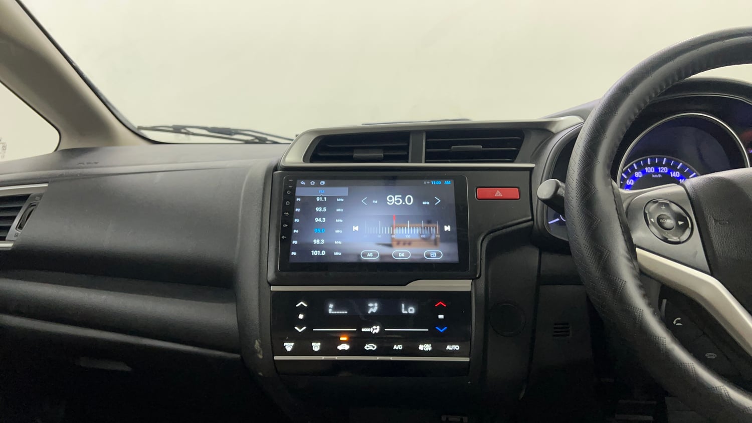 Used 2016 Honda Jazz VX Petrol Petrol Manual interior MUSIC SYSTEM & AC CONTROL VIEW