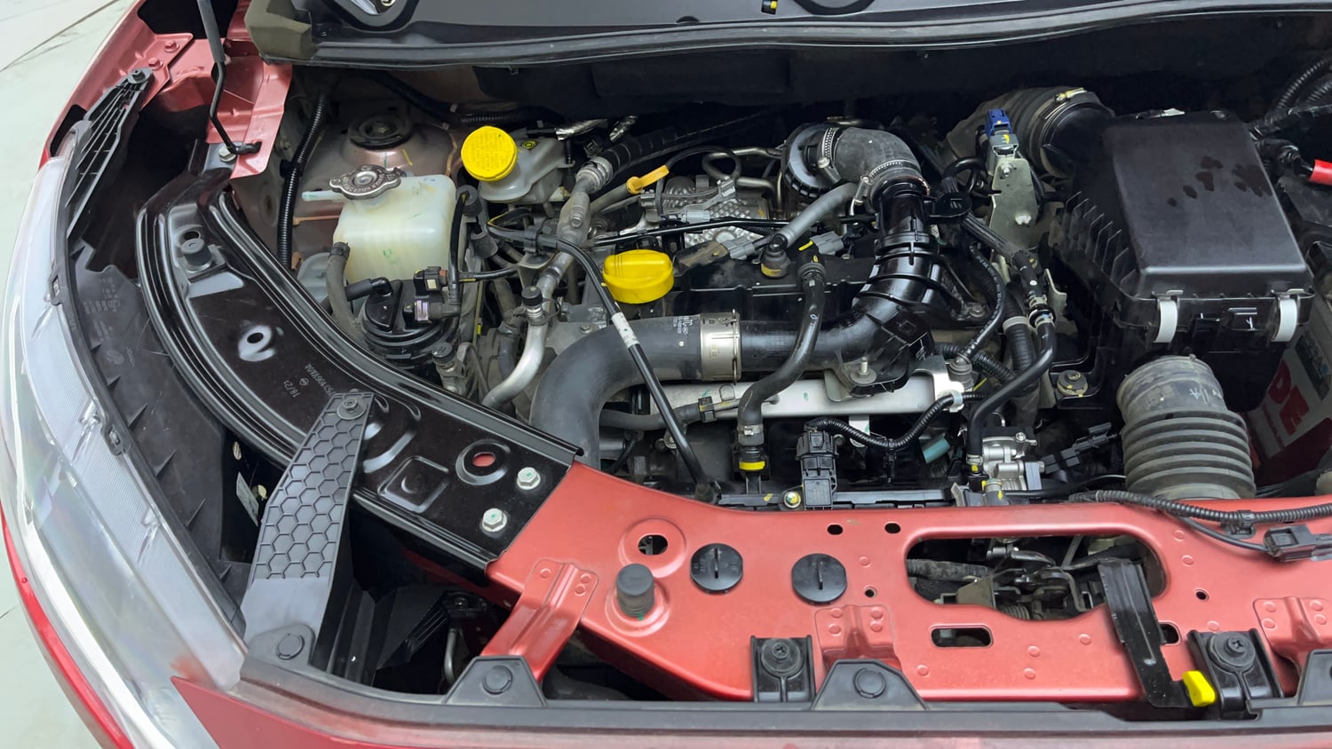 Used 2023 Nissan Magnite XV Turbo CVT Petrol Automatic engine ENGINE RIGHT SIDE VIEW
