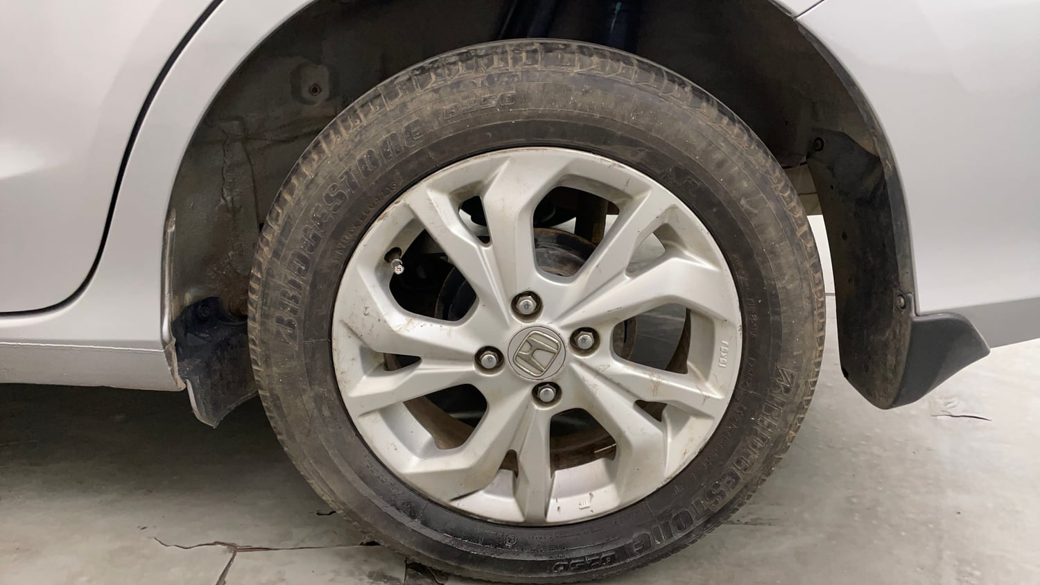 Used 2019 Honda Amaze 1.2 V MT Petrol Petrol Manual tyres LEFT REAR TYRE RIM VIEW