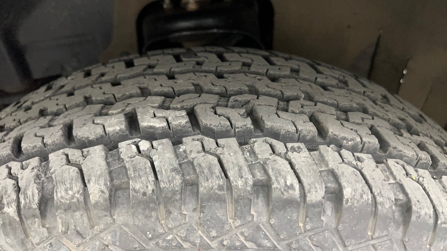 Used 2022 mahindra Thar LX Hard Top Petrol MT 4WD Petrol Manual tyres LEFT FRONT TYRE TREAD VIEW