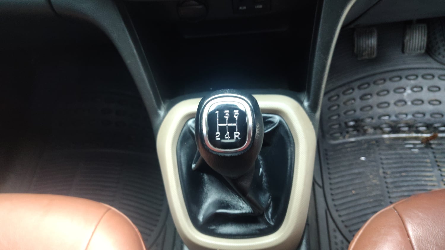 Used 2020 Hyundai Grand i10 Sportz 1.2 Kappa VTVT Petrol Manual interior GEAR  KNOB VIEW