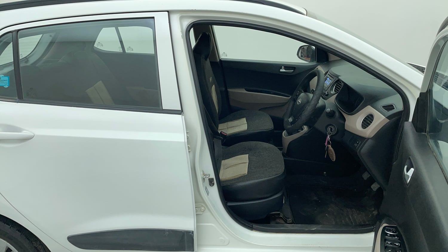 Used 2015 Hyundai Grand i10 Sportz 1.2 Kappa VTVT Petrol Manual interior RIGHT SIDE FRONT DOOR CABIN VIEW