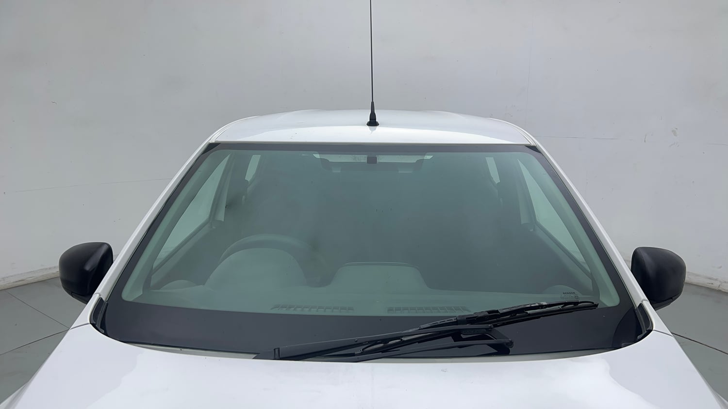 Used 2018 Renault Kwid RXL Petrol Manual exterior FRONT WINDSHIELD VIEW