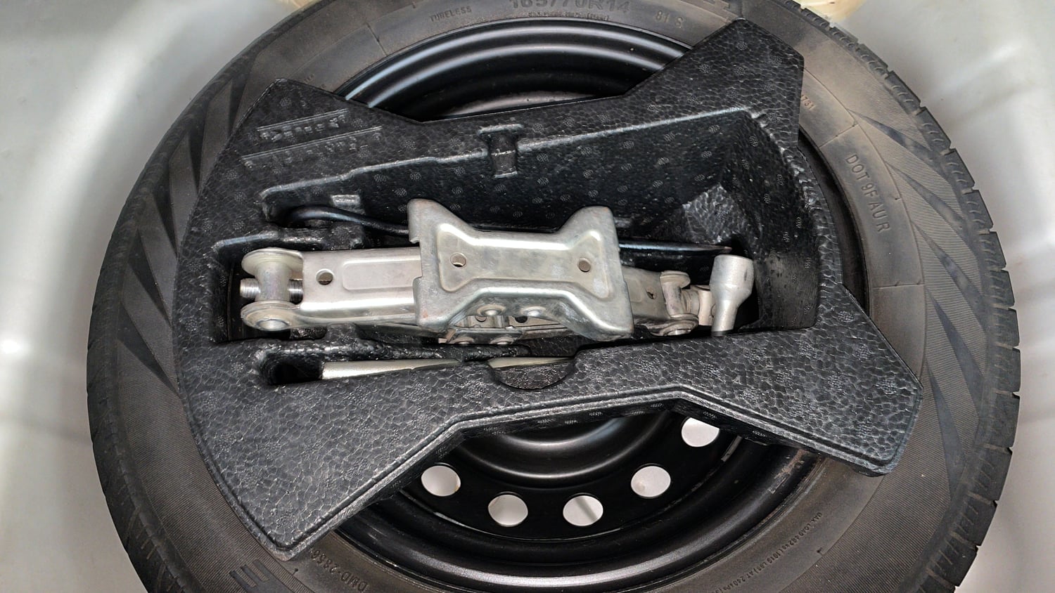 Used 2020 Maruti Suzuki Celerio VXi AMT Petrol Automatic tyres SPARE TYRE VIEW