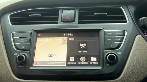 Used 2020 Hyundai Elite i20 Sportz Plus 1.2 Petrol Manual top_features Touch screen infotainment system