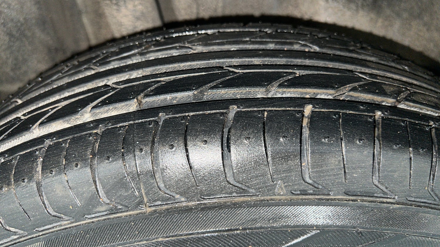 Used 2018 Maruti Suzuki Swift VXi Petrol Manual tyres RIGHT REAR TYRE TREAD VIEW