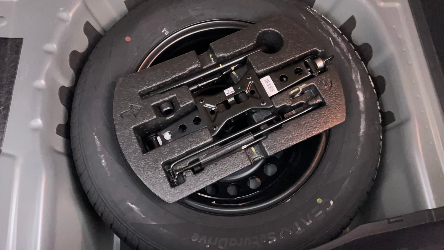 Used 2026 Skoda Kylaq Prestige Petrol Manual tyres SPARE TYRE VIEW