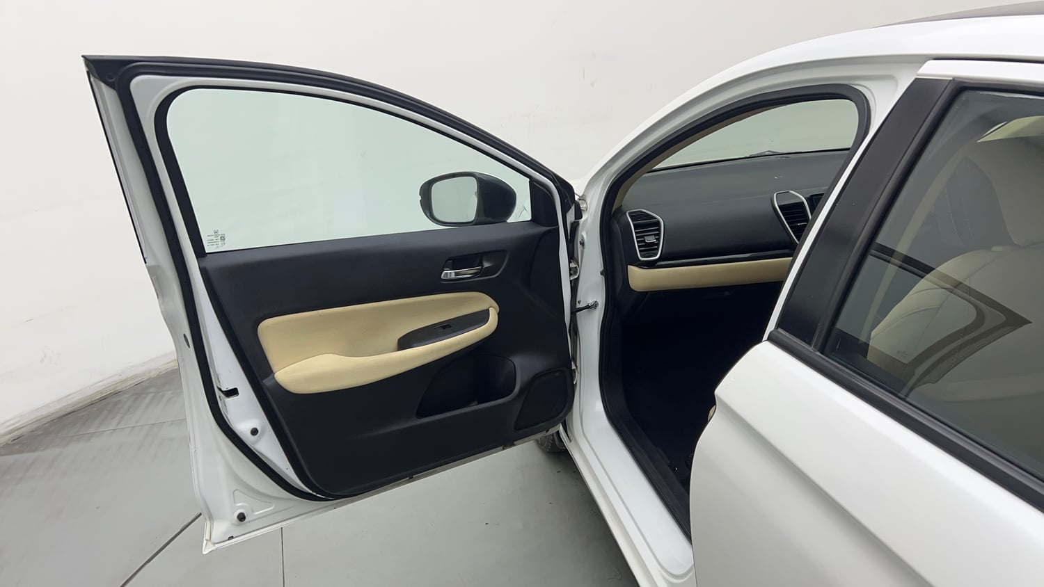 Used 2022 Honda City V Petrol Petrol Manual interior LEFT FRONT DOOR OPEN VIEW