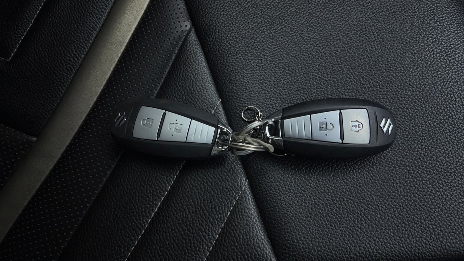 Used 2019 Maruti Suzuki Ignis Zeta 1.2 MT Petrol Manual extra CAR KEY VIEW