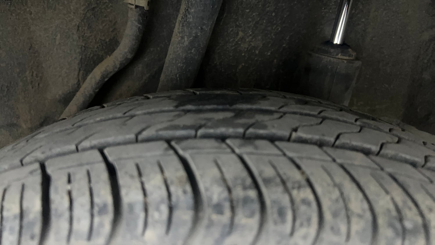 Used 2017 Honda Amaze 1.2 S i-VTEC Petrol Manual tyres LEFT REAR TYRE TREAD VIEW