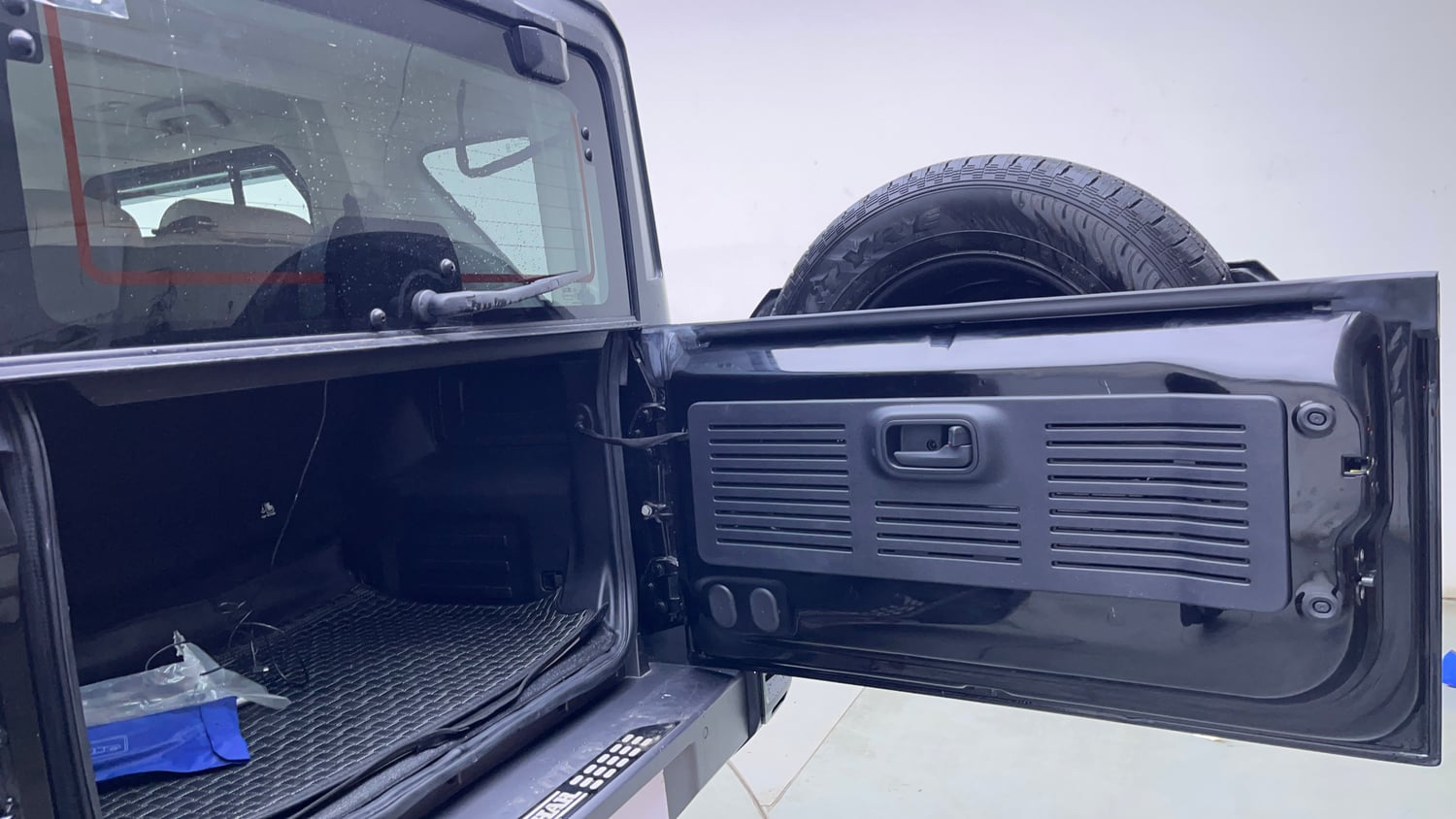 Used 2026 Mahindra Thar Roxx MX5 Petrol AT 2WD Petrol Automatic interior DICKY DOOR OPEN VIEW