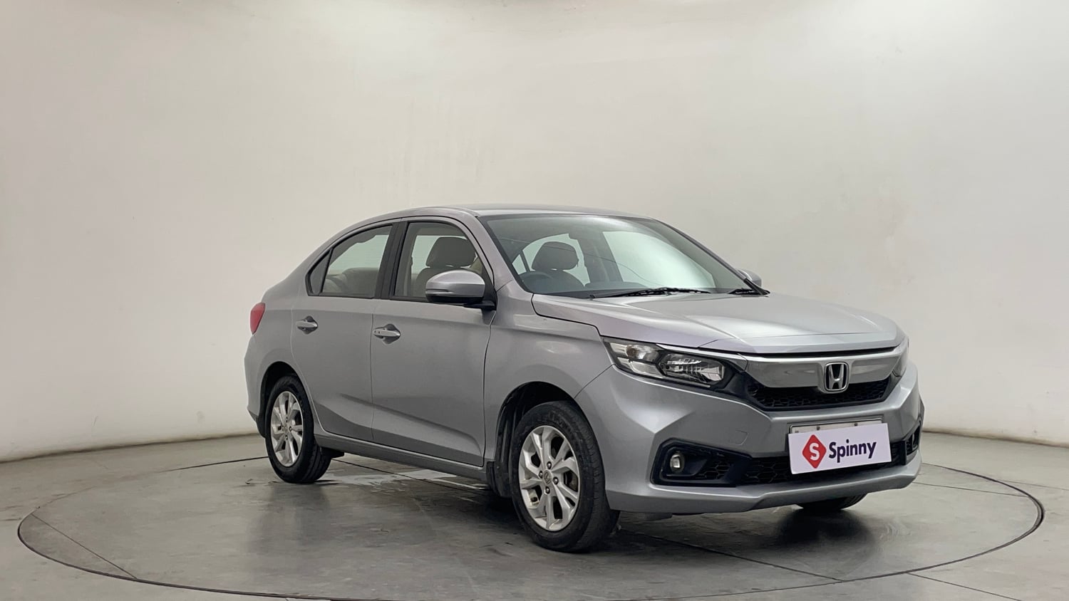 Used 2019 Honda Amaze 1.2 V MT Petrol Petrol Manual exterior RIGHT FRONT CORNER VIEW