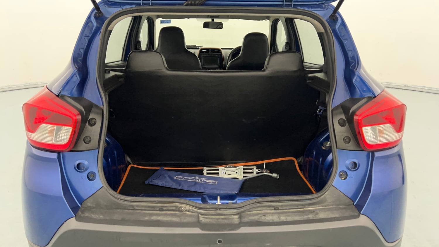 Used 2019 Renault Kwid CLIMBER 1.0 Petrol Manual interior DICKY INSIDE VIEW