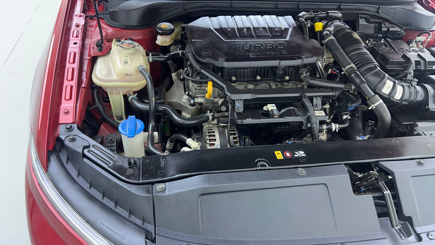 Used 2023 Hyundai Verna SX (O) 1.5 Turbo Petrol DCT Petrol Automatic engine ENGINE RIGHT SIDE VIEW