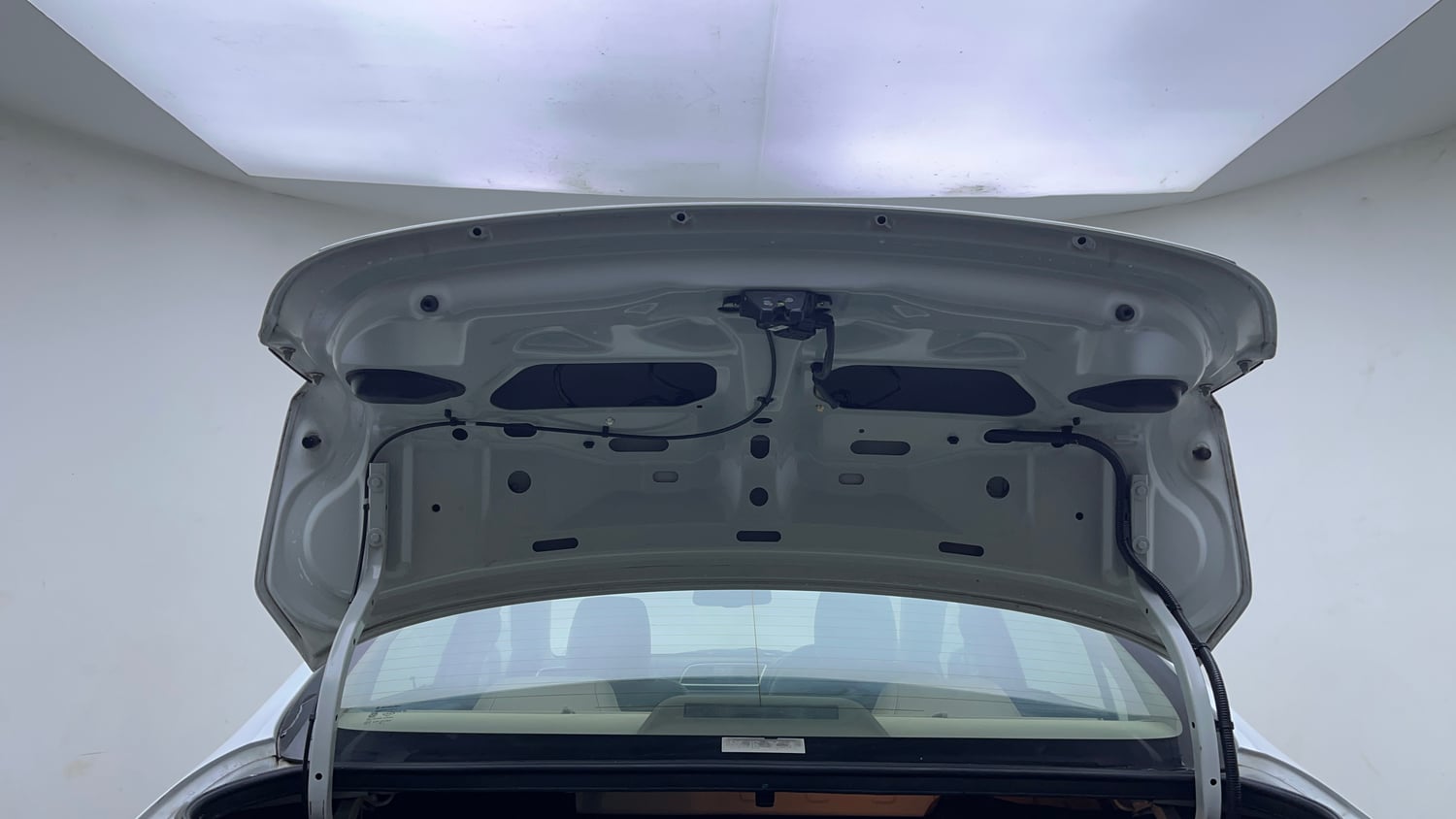 Used 2018 Maruti Suzuki Ciaz Alpha 1.4 AT Petrol Automatic interior DICKY DOOR OPEN VIEW