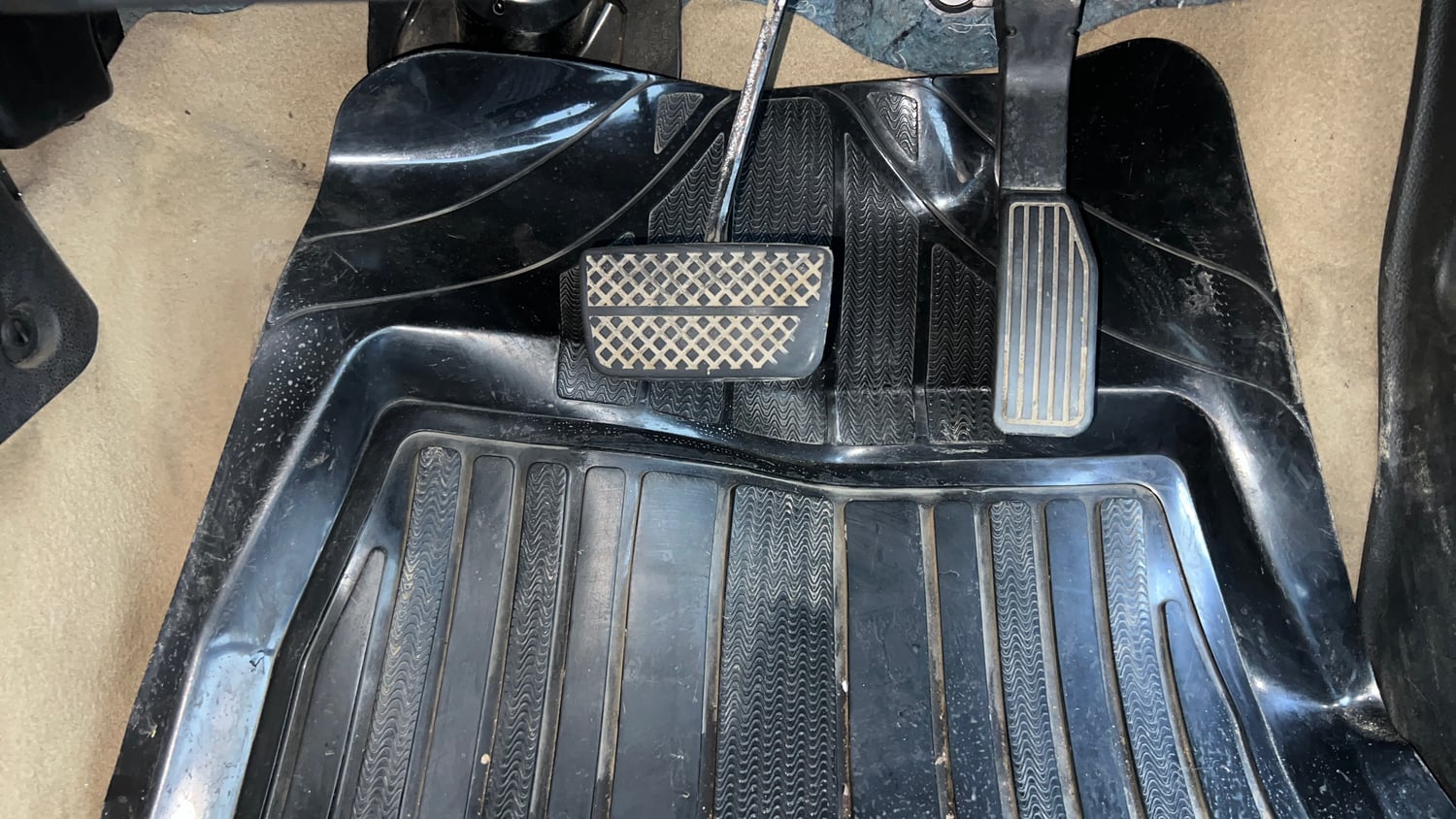 Used 2016 Honda City VX CVT Petrol Automatic interior PEDALS VIEW