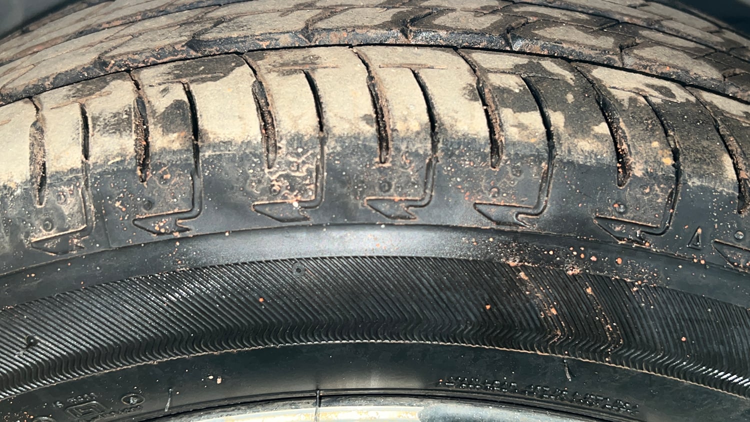 Used 2023 Honda City ZX Petrol Petrol Manual tyres RIGHT FRONT TYRE TREAD VIEW