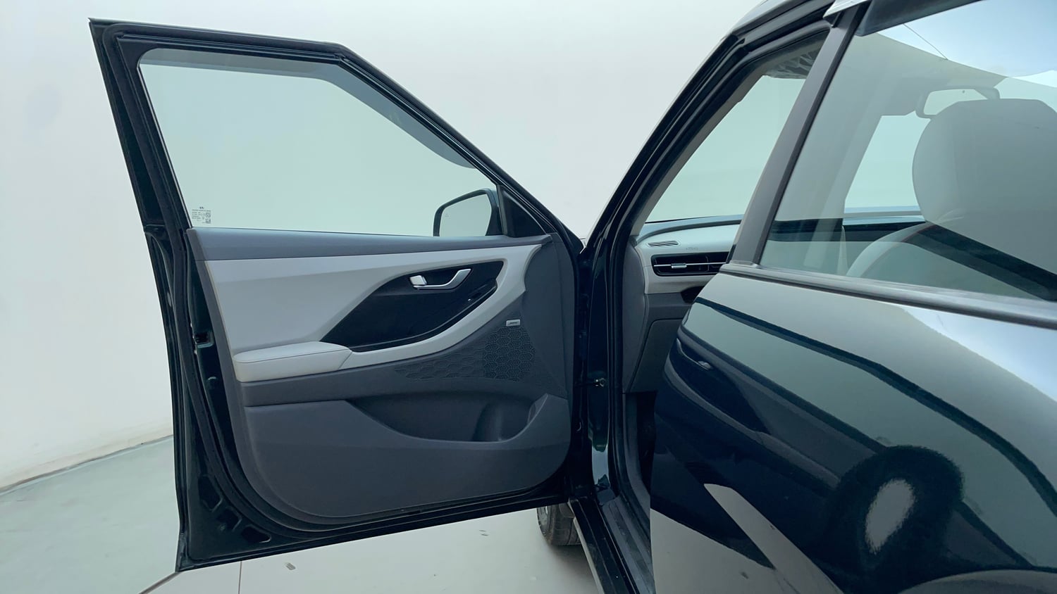 Used 2024 Hyundai Creta 1.5 CRDi Diesel AT DSL SX(O) Diesel Automatic interior LEFT FRONT DOOR OPEN VIEW