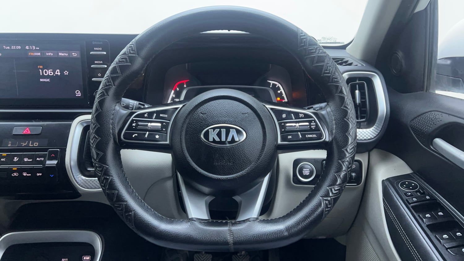 Used 2021 Kia Sonet HTX 1.5 Diesel Manual interior STEERING VIEW