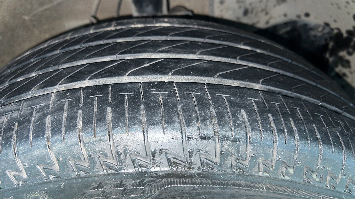 Used 2024 Honda Elevate ZX CVT Petrol Automatic tyres RIGHT FRONT TYRE TREAD VIEW