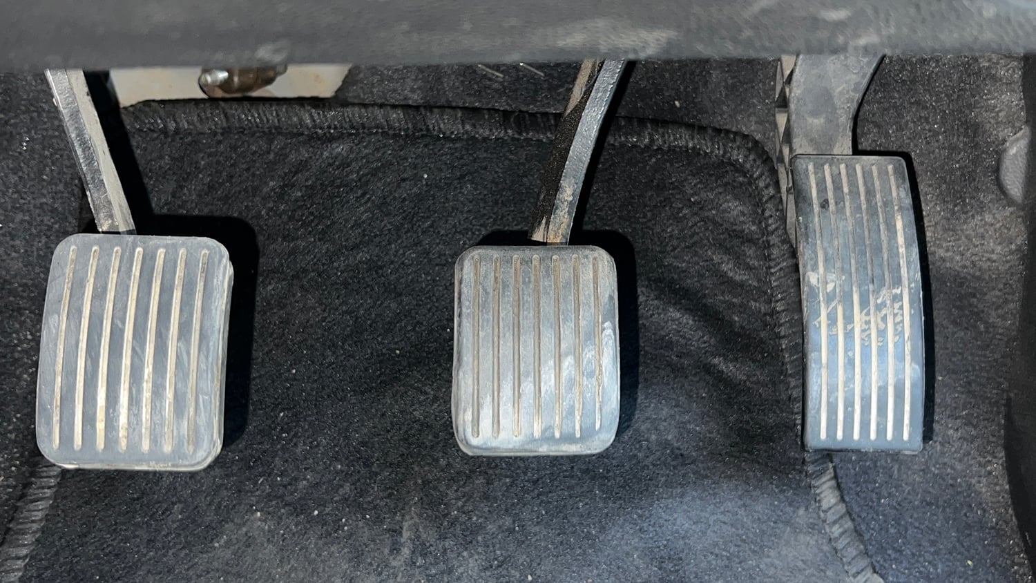 Used 2018 Hyundai Grand i10 Sportz (O) 1.2 Kappa VTVT Petrol Manual interior PEDALS VIEW
