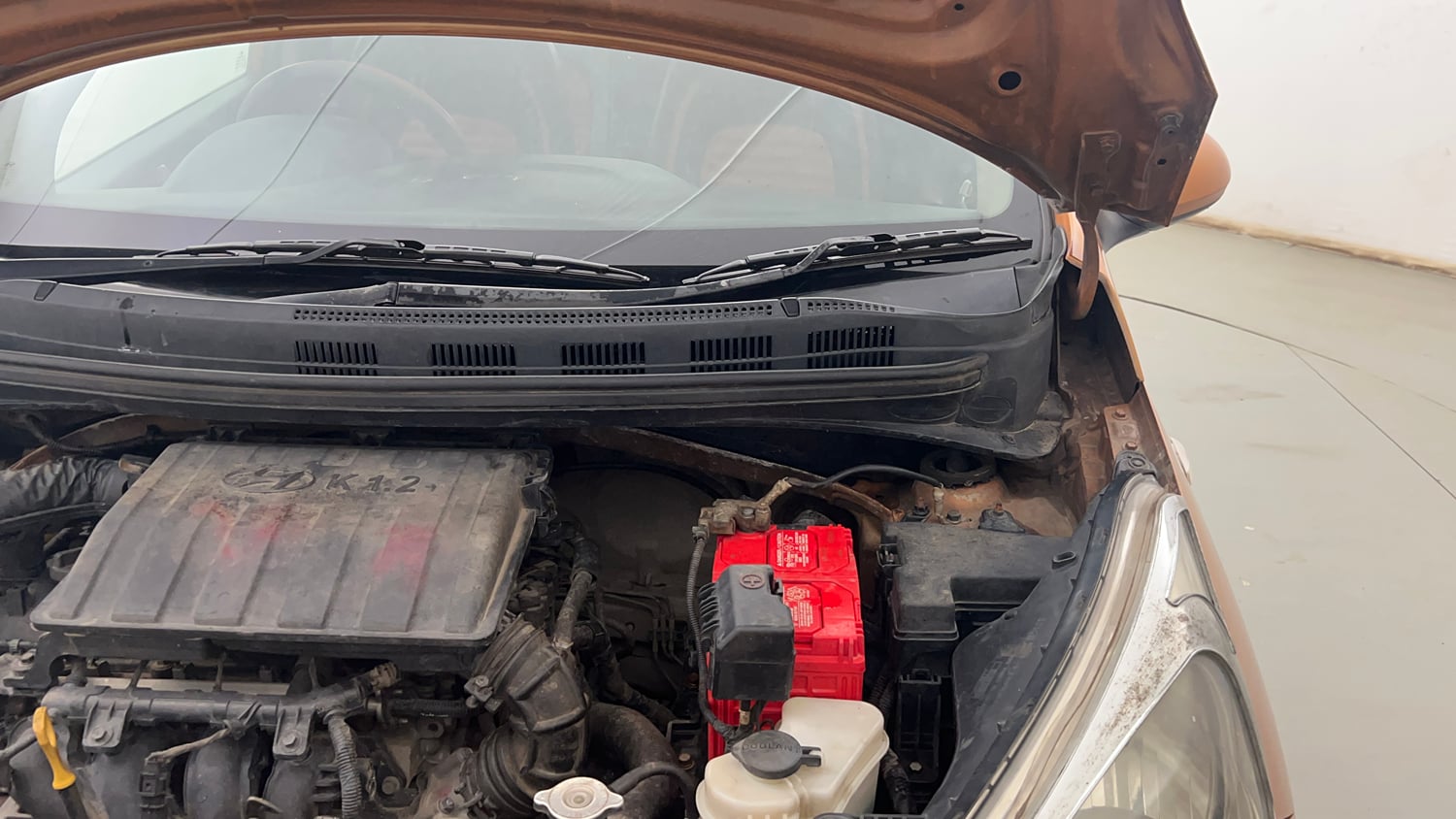 Used 2018 Hyundai Grand i10 Sportz 1.2 Kappa VTVT Petrol Manual engine ENGINE LEFT SIDE HINGE & APRON VIEW
