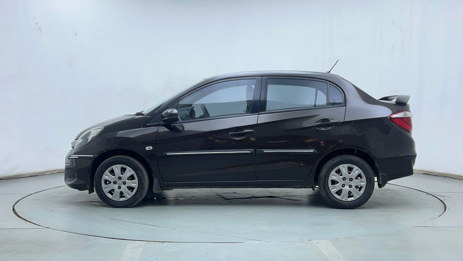 Used 2017 Honda Amaze 1.2 S i-VTEC Petrol Manual exterior LEFT SIDE VIEW