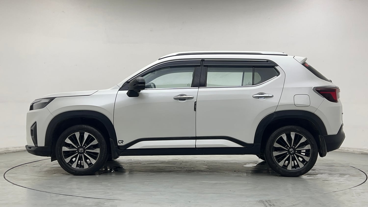 Used 2024 Honda Elevate ZX CVT Petrol Automatic exterior LEFT SIDE VIEW