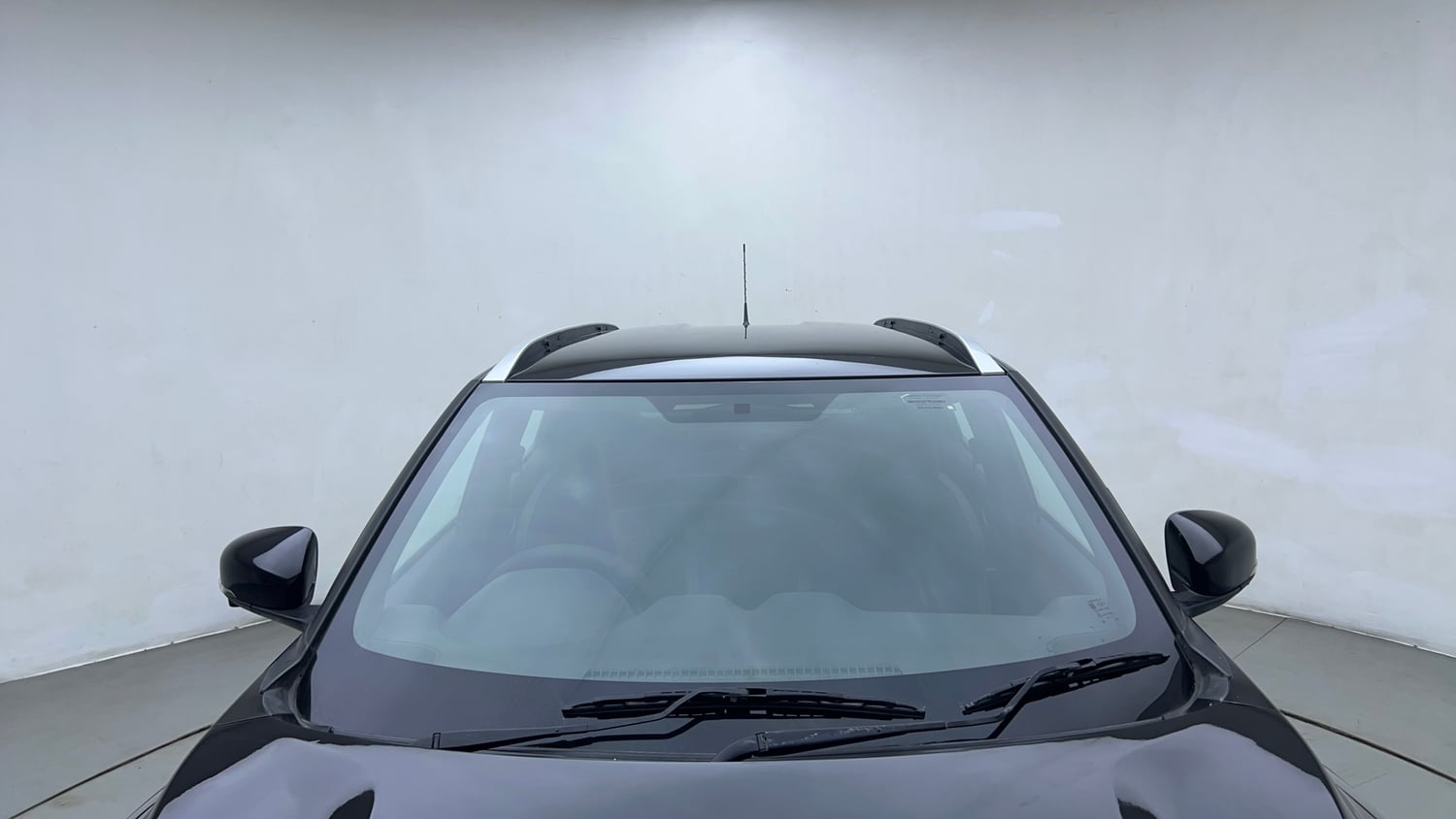 Used 2021 Nissan Magnite XV Premium Turbo (O) Petrol Manual exterior FRONT WINDSHIELD VIEW