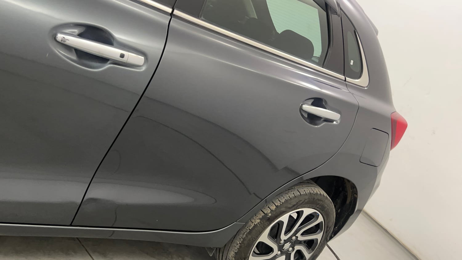 Used 2023 Maruti Suzuki Baleno Alpha AGS Petrol Automatic dents MINOR SCRATCH