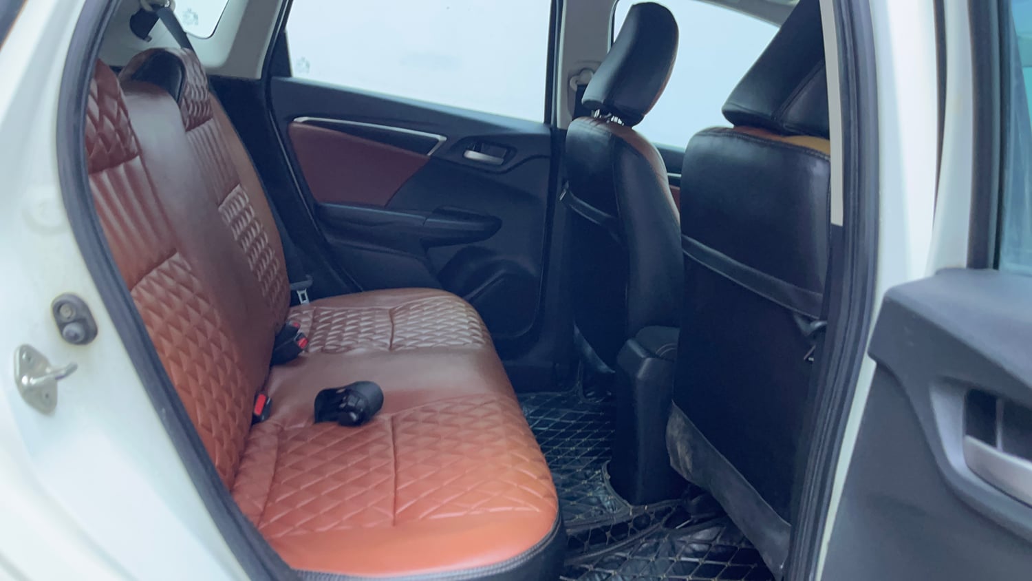 Used 2018 Honda WR-V VX MT Diesel Diesel Manual interior RIGHT SIDE REAR DOOR CABIN VIEW